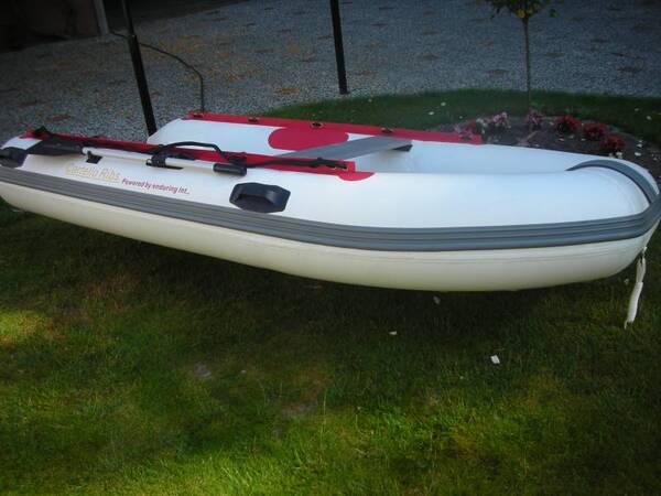 Cartello Rib 330 polyester hull